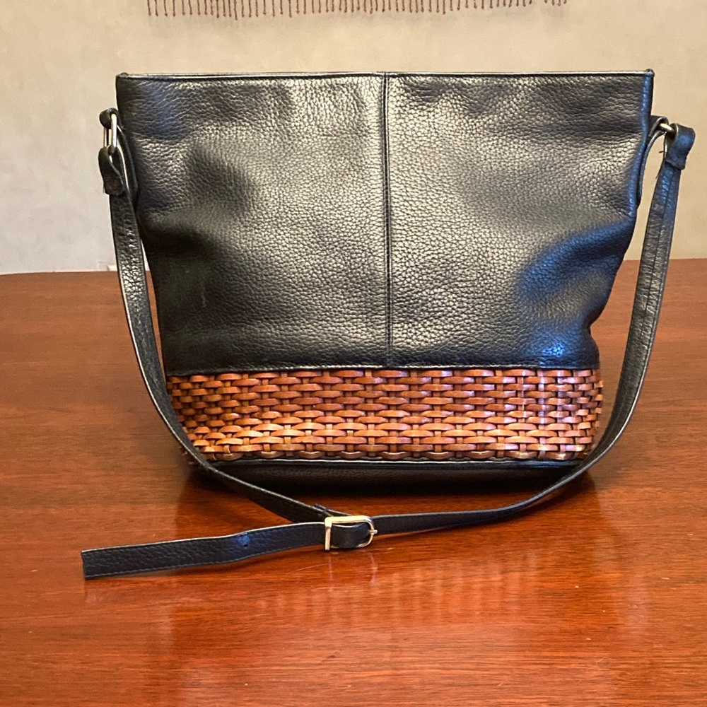 Giani Bernini pebble leather shoulder bag